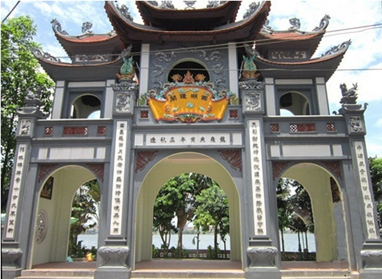 download nhung ngoi chua nen di dau nam moi